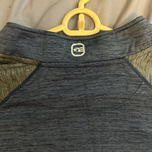 Free Country Large Dri Fit pullover - Picture 3 of 3